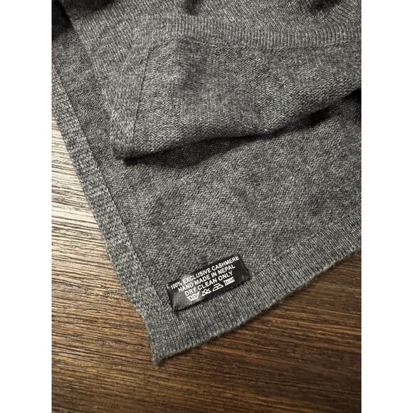 100% Cashmere Poncho Travel Wrap Women’s One Size Gray Cream Stripe - Picture 7 of 8